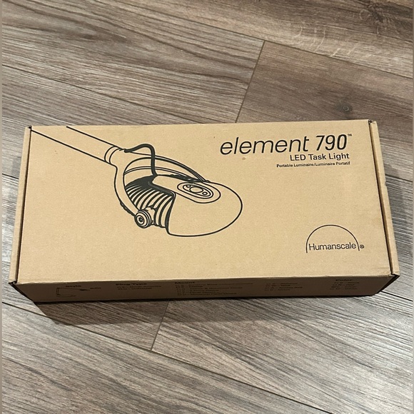 NWT! Humanscale Element 790 LED Task Light Desk Lamp Silver - Picture 3 of 7